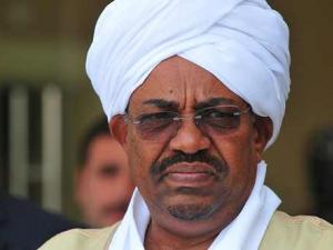 الرئيس السوداني يدافع عن قرارات الحكومة الاقتصادية