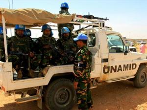 إدانة دولية لمقتل جنود يوناميد والسودان يتهم متمردين بالهجوم