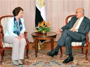 Ashton asegura en Egipto que Mursi se encuentra bien y que está informado