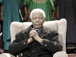 Mandela encara su quinto día hospitalizado en estado de gravedad