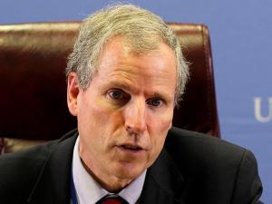 Former US envoy to Syria condemns hypocritical policy