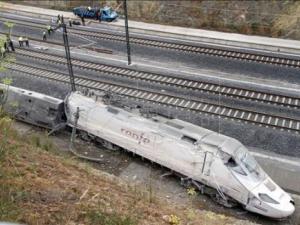 El juez imputa a los responsables de seguridad de Adif por el accidente de Santiago